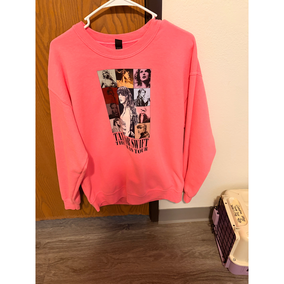 Unknown Sweaters - Unknown Brand New Taylor Swift Sweater Size Large in Pink